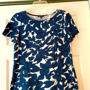 Vibrant blue and white dressy t-shirt.